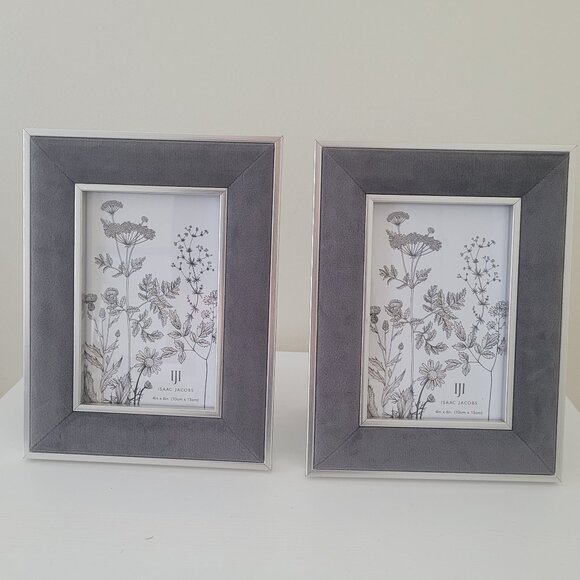 Isaac Jacobs Velvet Picture Frame with Metallic silver Double Border set of 2 - Picture 1 of 4